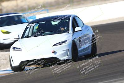 media/Nov-08-2025-Speed Ventures (Sat) [[1c7a6332f5]]/TC A/Session 3 (Turn 3)/